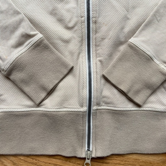 LULULEMON FULL ZIP STRIPED CREAM HOODIE / SWEATSHIRT SIZE 6 - Picture 3 of 11